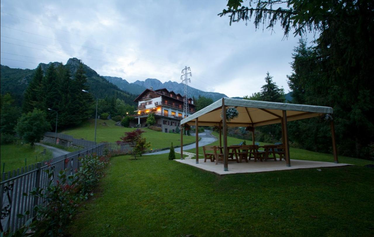 Albergo Ristorante Scanapà Castione della Presolana Esterno foto