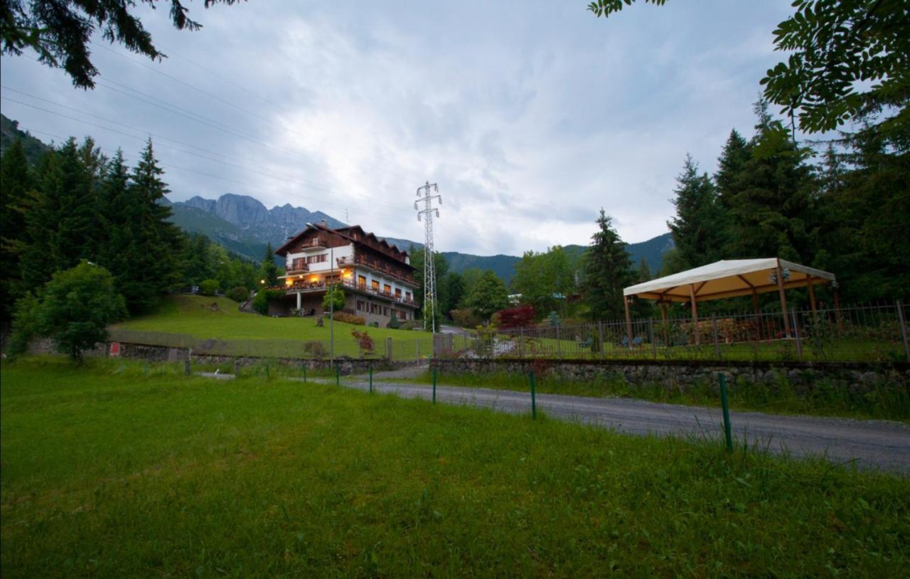 Albergo Ristorante Scanapà Castione della Presolana Esterno foto