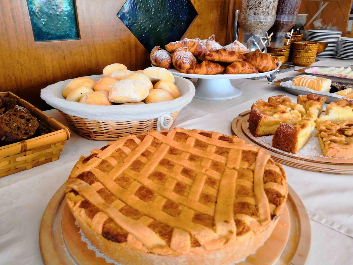 Albergo Ristorante Scanapà Castione della Presolana Esterno foto